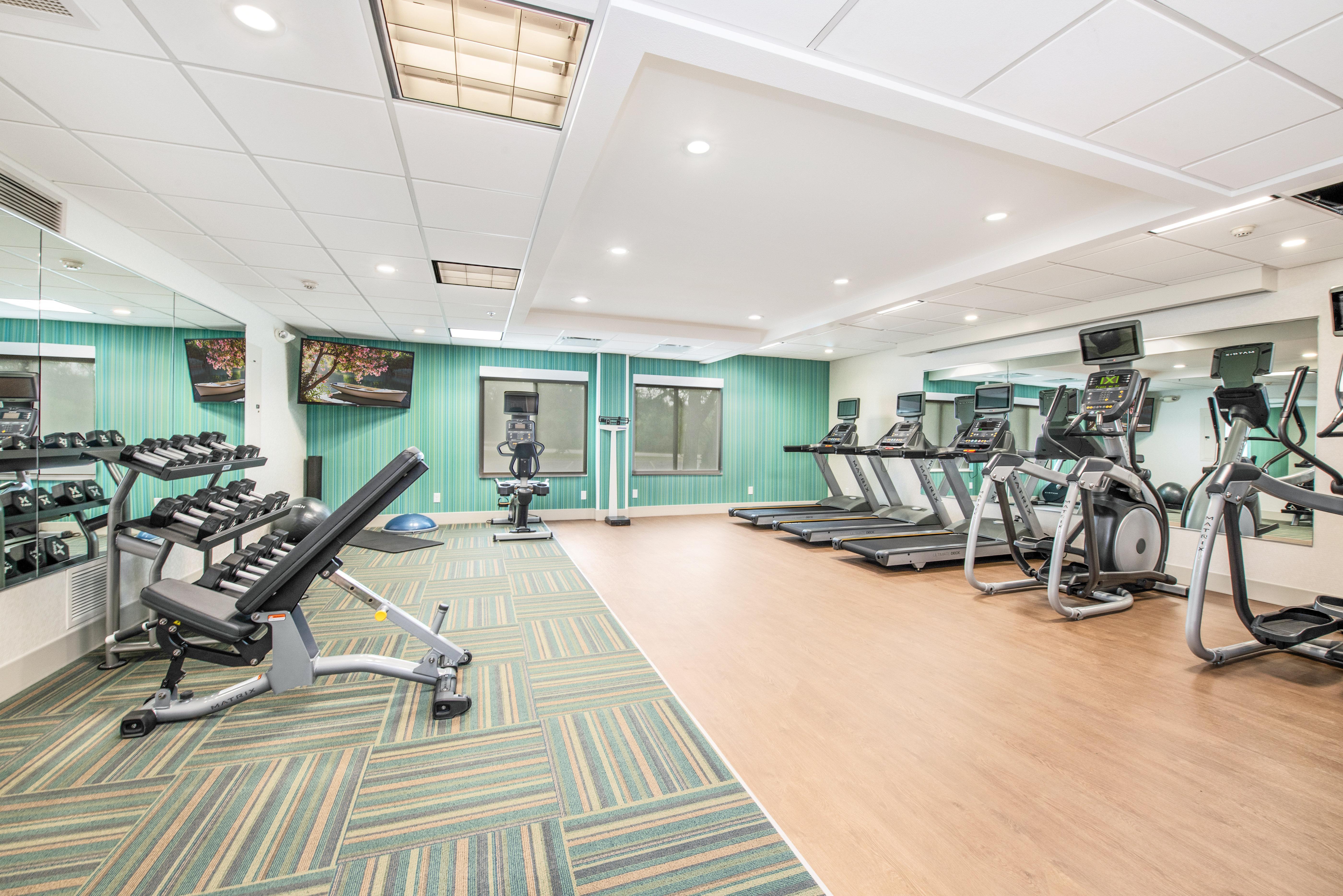 Holiday Inn Express - Delafield By Ihg מראה חיצוני תמונה