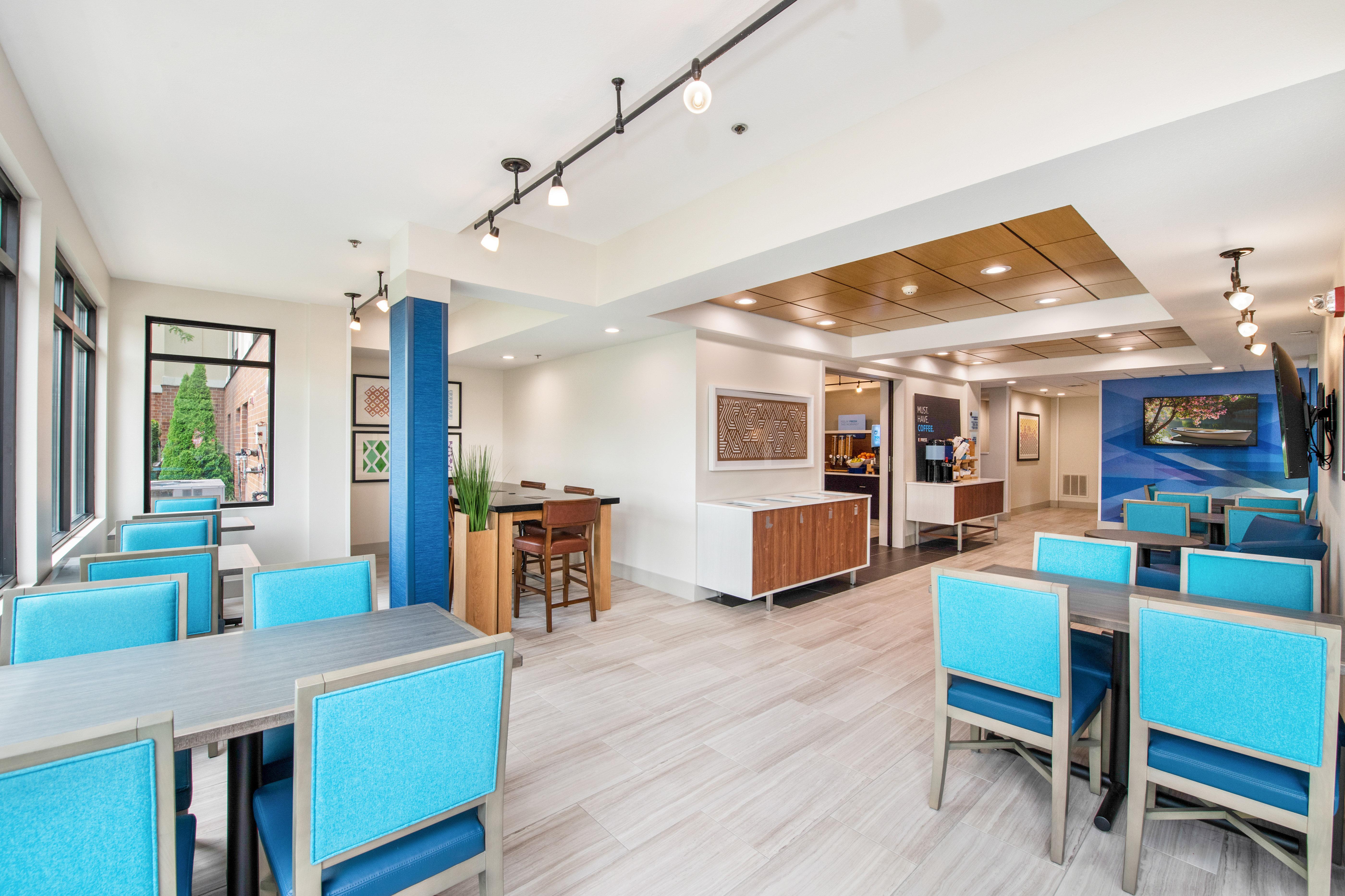 Holiday Inn Express - Delafield By Ihg מראה חיצוני תמונה
