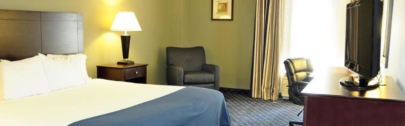 Holiday Inn Express - Delafield, An Ihg Hotel מראה חיצוני תמונה