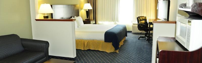 Holiday Inn Express - Delafield By Ihg מראה חיצוני תמונה